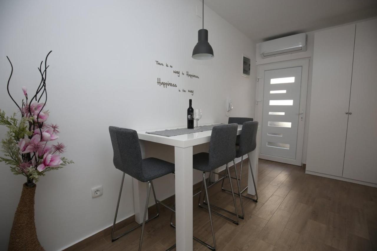 Studio Apartment Koko ริเยกา ภายนอก รูปภาพ